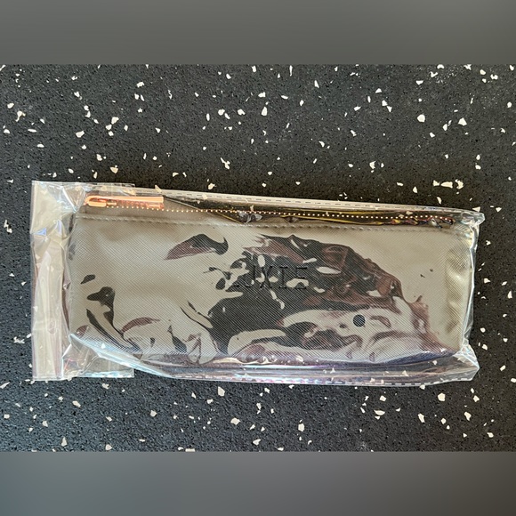 LUXIE | Wonderlust Set | Makeup Brushes - Picture 7 of 7